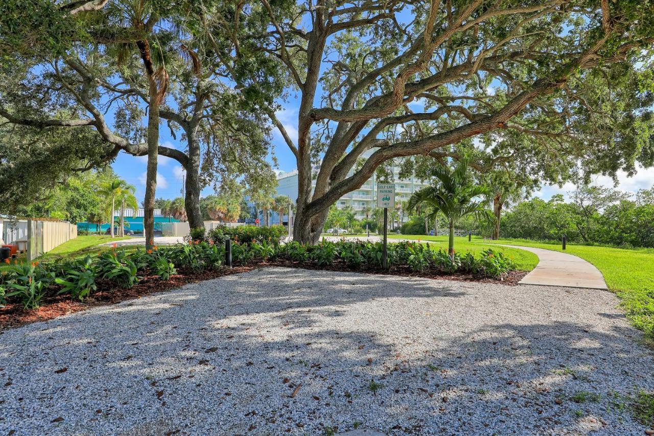 Beachtrail Lodging Clearwater Beach Exterior photo